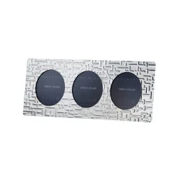 Metropolitan Triple Photo Frame