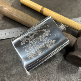 Shooting Scene Pewter Hip Flask	Shooting Scene Pewter Hip Flask