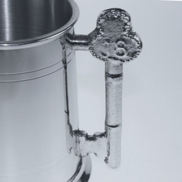 18 Key Handle Pewter Tankard