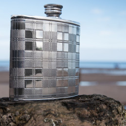 Tartan Pewter Kidney Hip Flask	Tartan Pewter Kidney Hip Flask